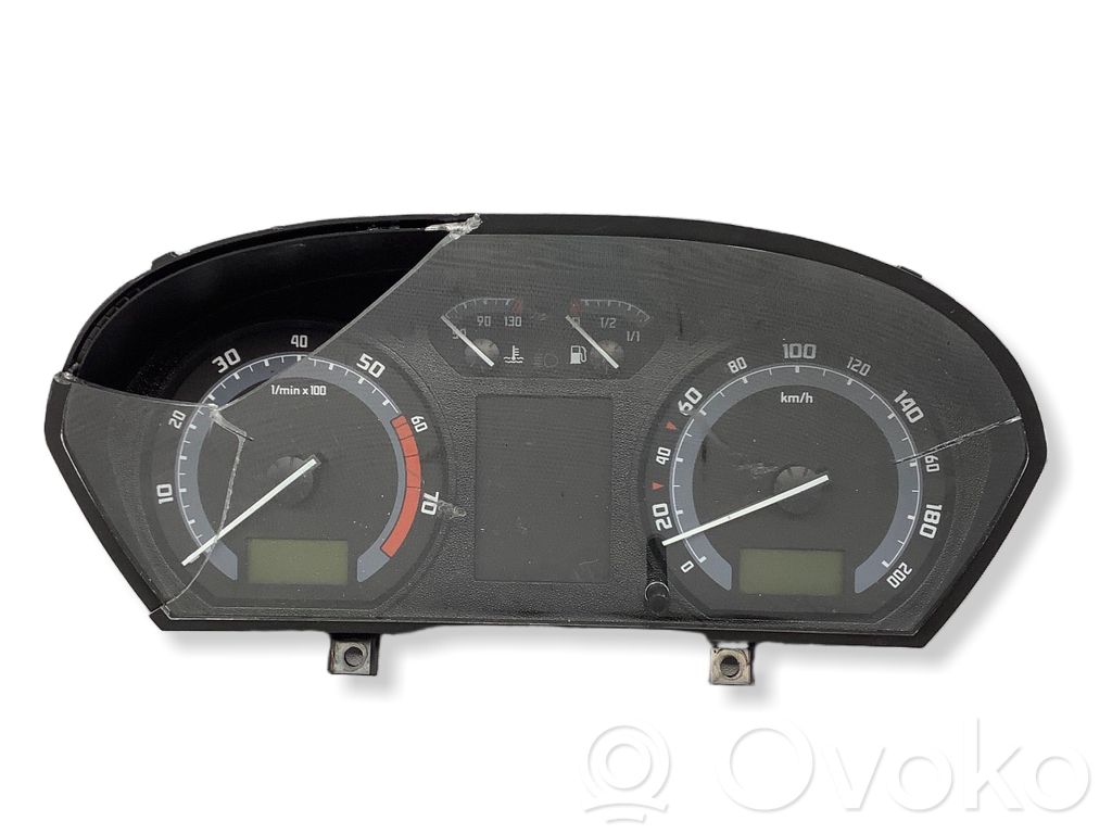 Skoda Fabia Mk2 (5J) Vitezometru (grup de instrumente) 