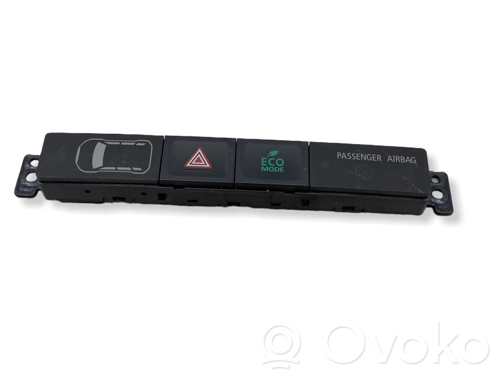 Mitsubishi Outlander Hazard light switch 
