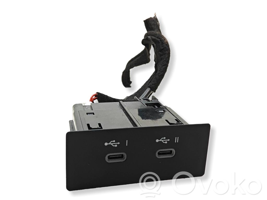 Renault Captur II Enchufe conector USB 