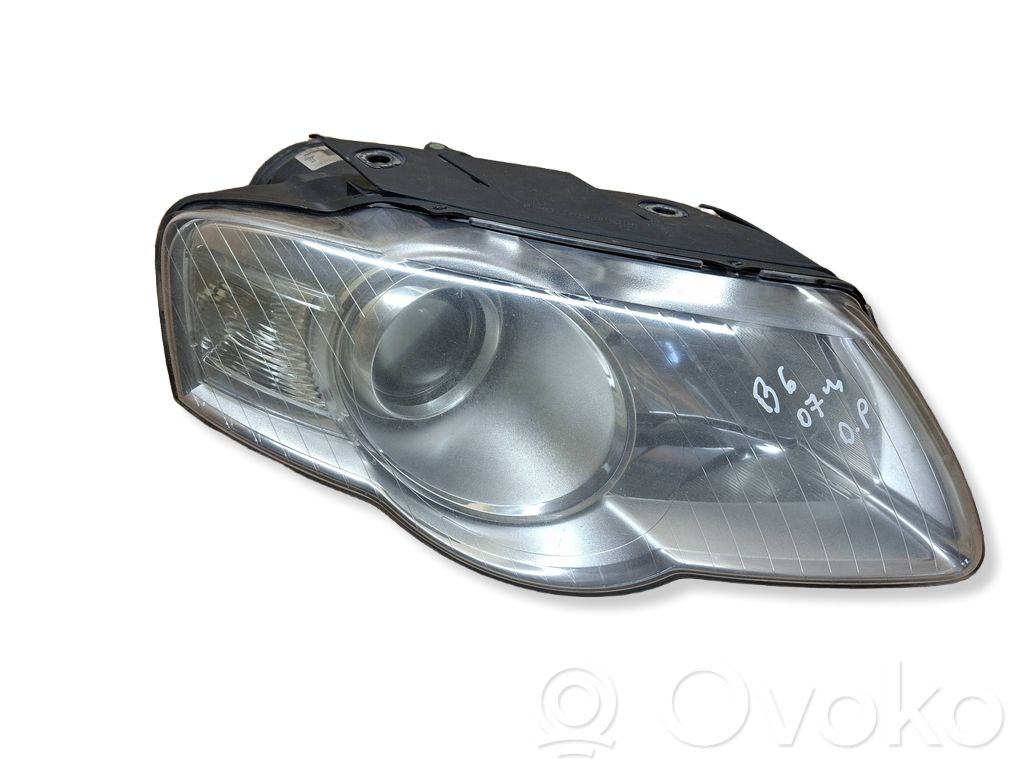 Volkswagen PASSAT B6 Lampa przednia 