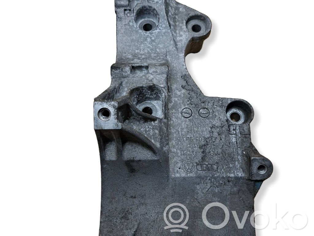 Volkswagen Golf V Generator/alternator bracket 
