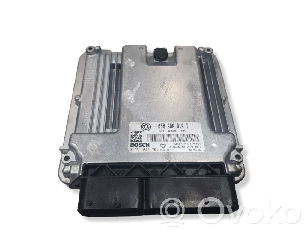 Volkswagen Transporter - Caravelle T5 Sterownik / Moduł ECU 