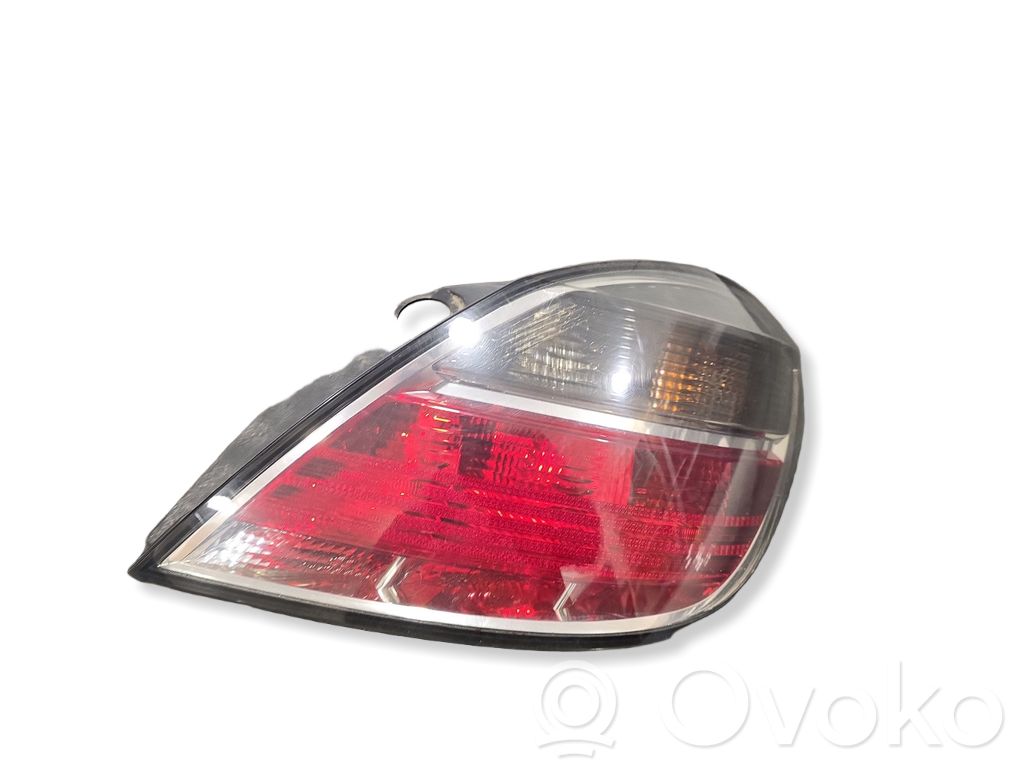Opel Astra H Lampa tylna 