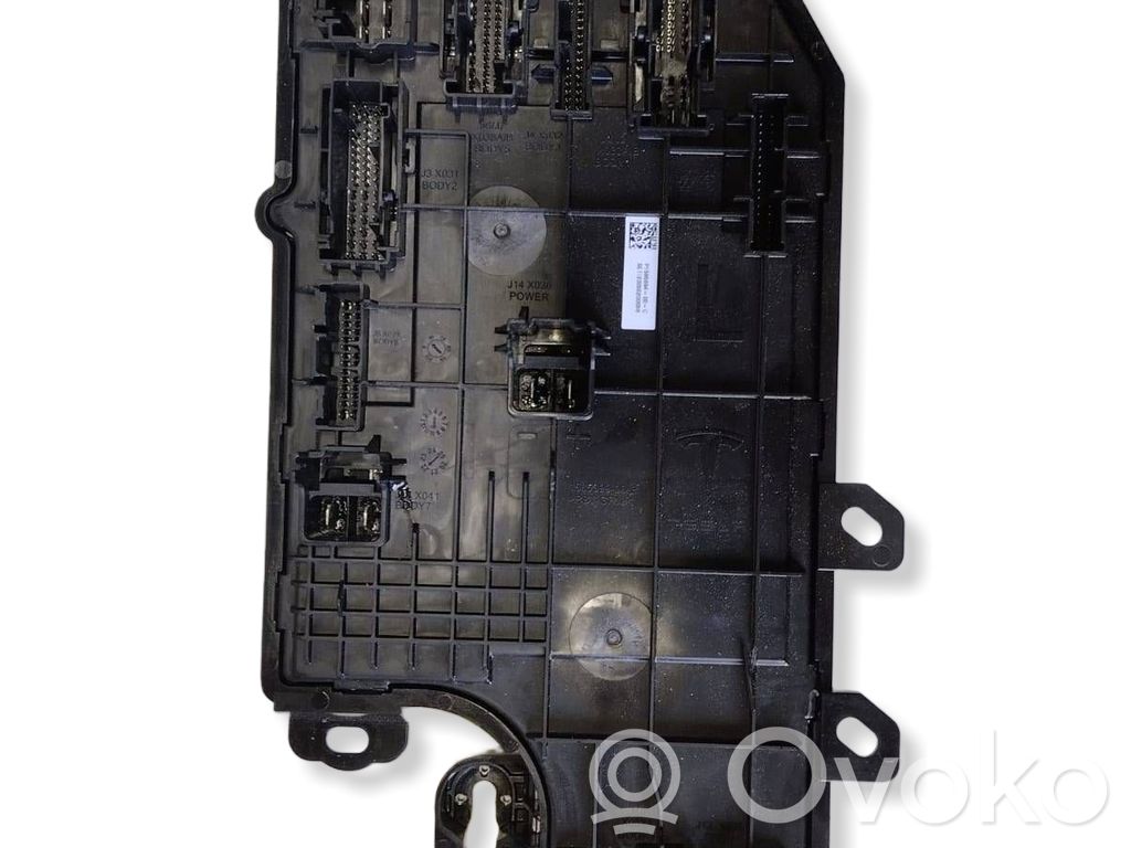 Other control units/modules   P158569400C