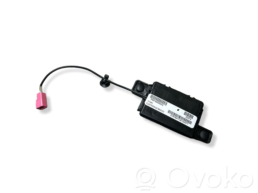 Chrysler Pacifica Antenna control unit 