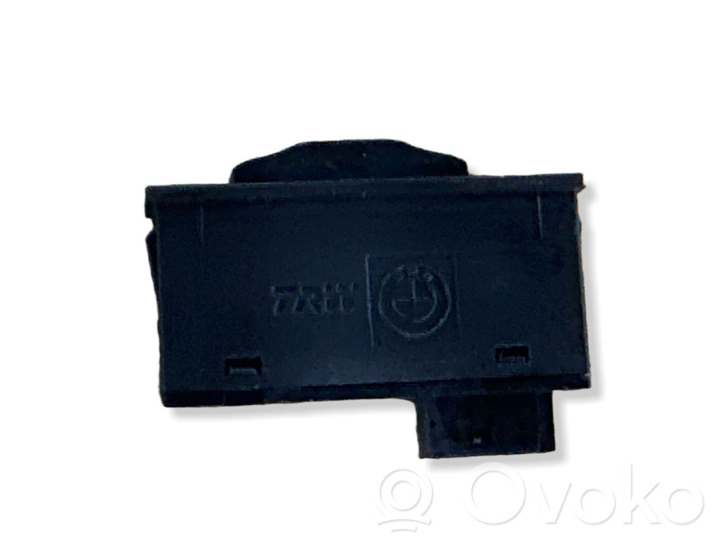 BMW 7 F01 F02 F03 F04 Tailgate/trunk/boot open switch 