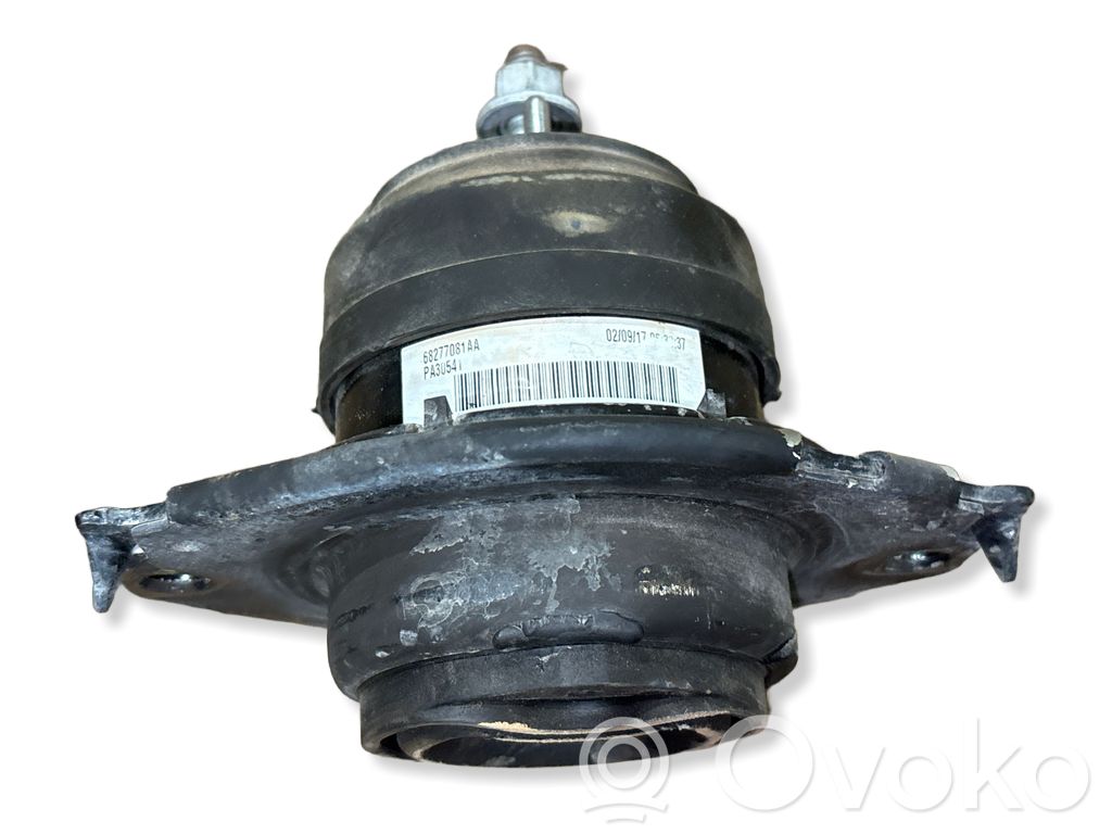 Dodge Challenger Engine mount bracket 