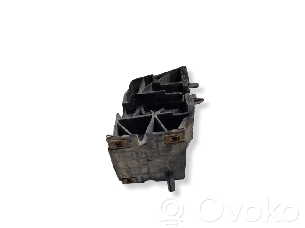 Peugeot 508 Front bumper mounting bracket 