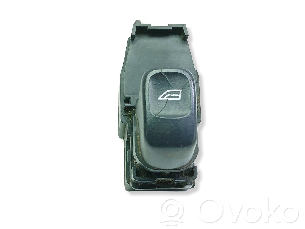 Electric window control switch   30658696,03120700