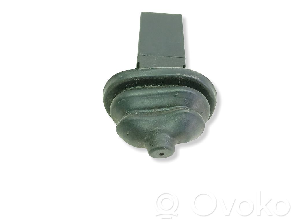 BMW 3 E46 Fuel tank opening switch 