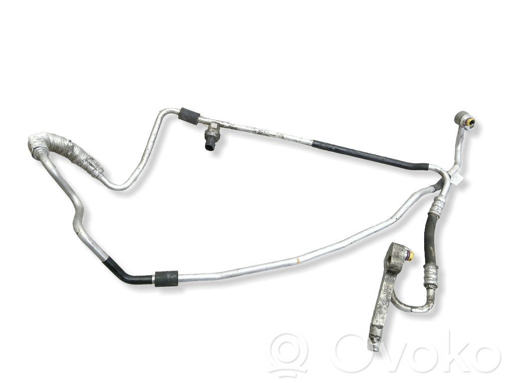 BMW 1 E82 E88 Ilmastointilaitteen putki (A/C) 