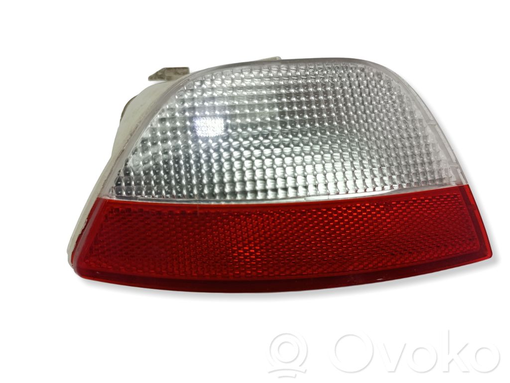 Peruutusvalo   1M5115K272A