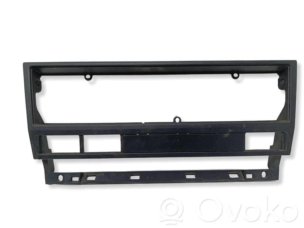 BMW 5 E39 Radio/GPS head unit trim 