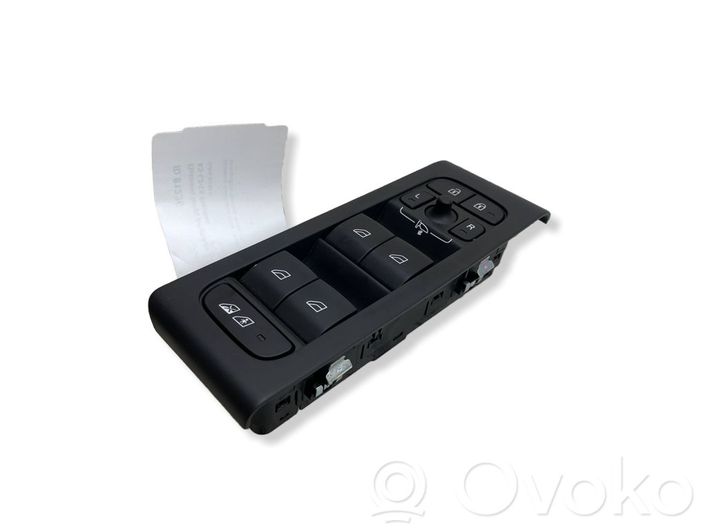 Volvo XC40 Electric window control switch 