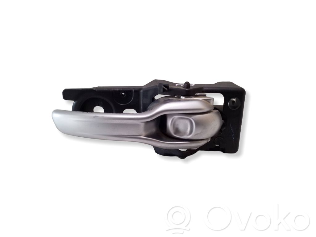 Jeep Cherokee KL Manecilla interna puerta delantera 