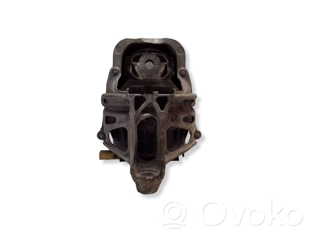 Volkswagen Touareg III Engine mount bracket 