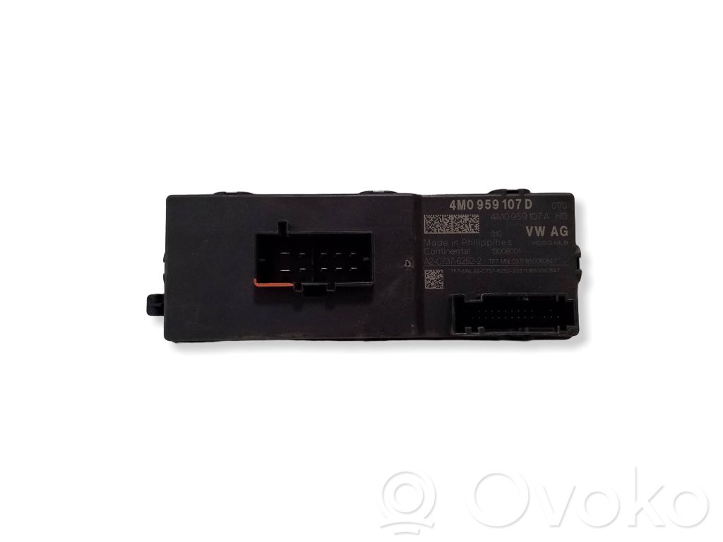 Volkswagen Touareg III Tailgate/trunk control unit/module 