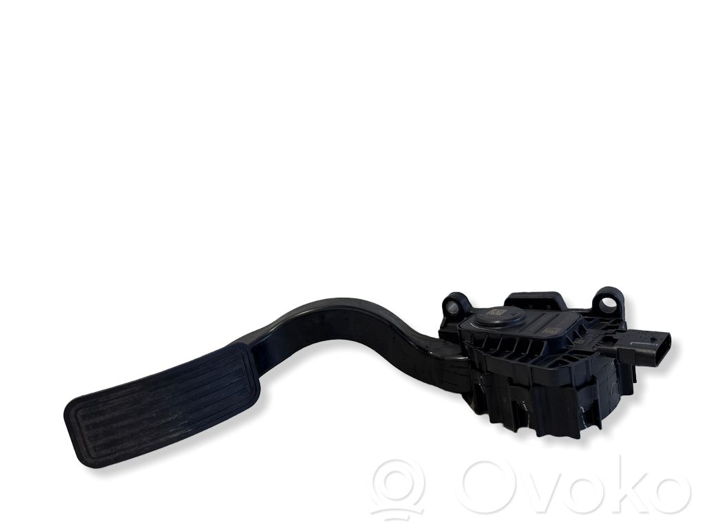 Accelerator throttle pedal   1020792
