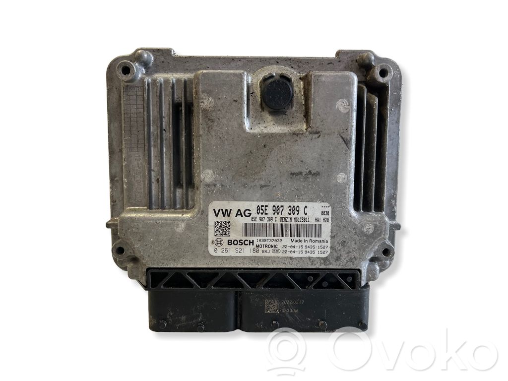 Audi Q3 F3 Engine control unit/module 