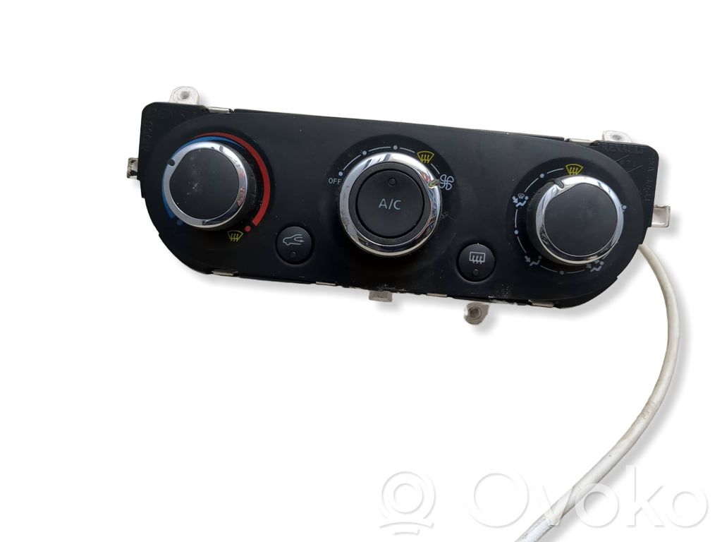 Renault Captur Climate control unit 
