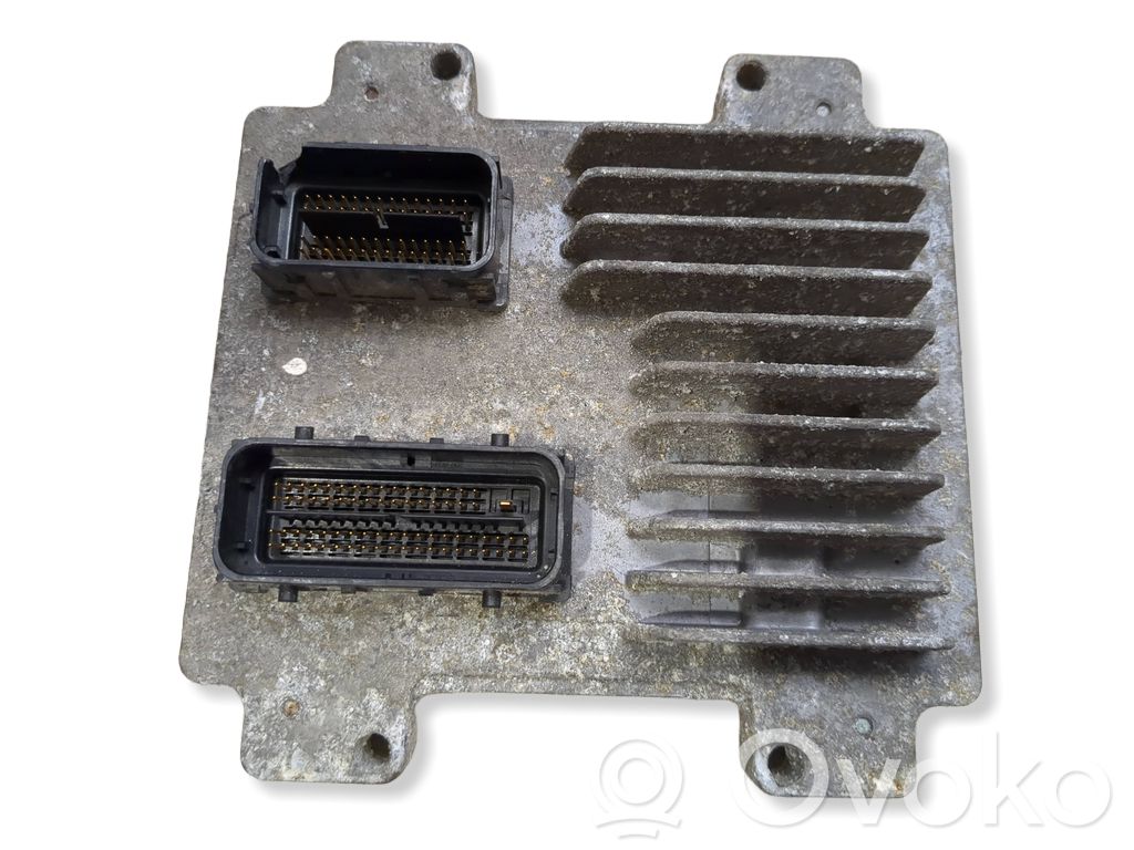 Opel Meriva B Unidad de control/módulo del motor 