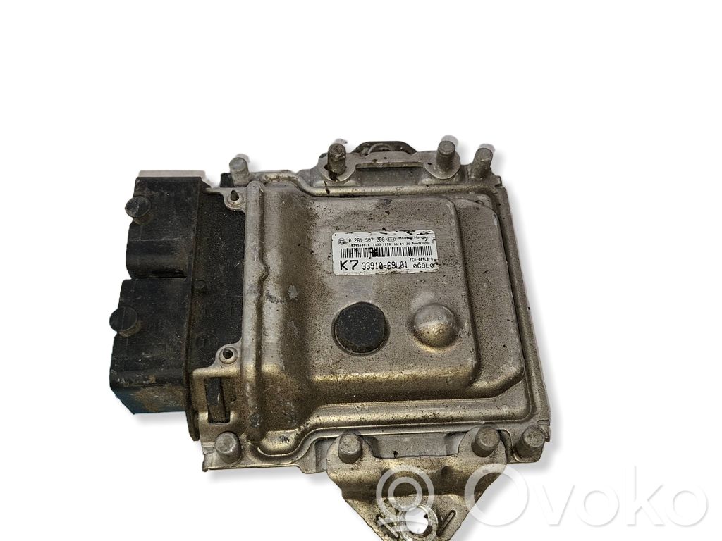 Suzuki Swift I Engine control unit/module 