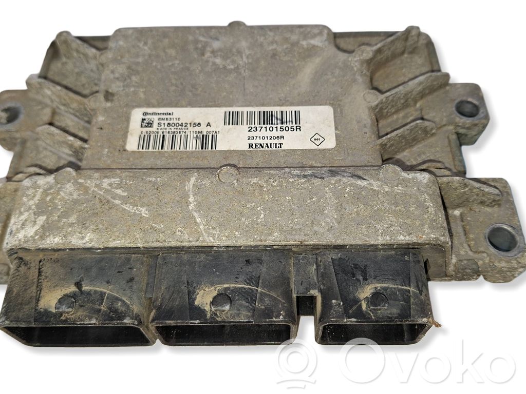 Renault Clio III Engine control unit/module 