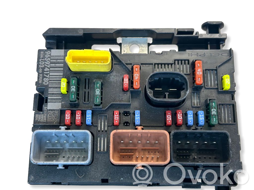 Citroen C3 Fuse module 
