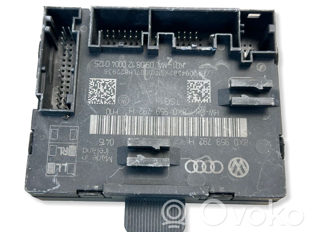 Audi A5 8T 8F Door control unit/module 