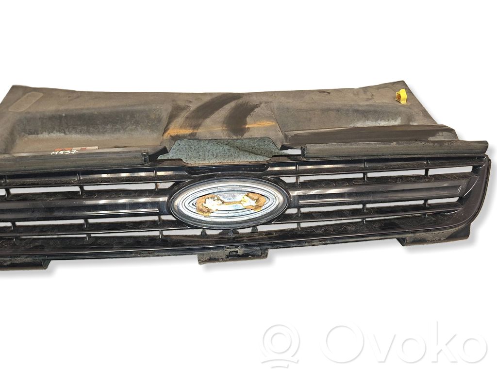 Kühlergrill   AM2116613AA,D2L4A
