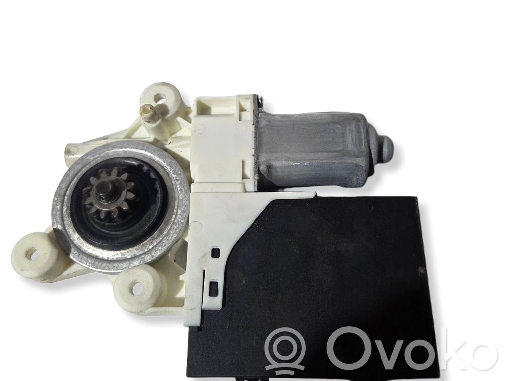 Volvo V50 Etuoven ikkunan nostomoottori 