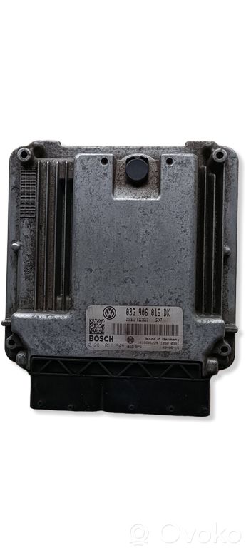Volkswagen Touran I Engine control unit/module 