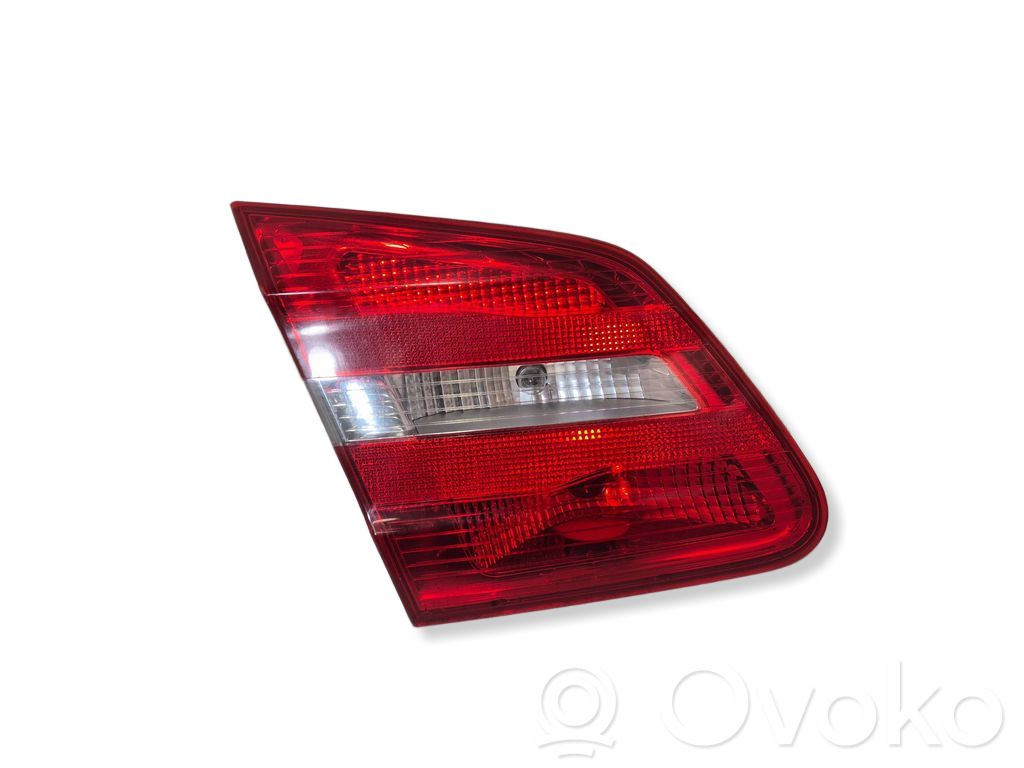 Mercedes-Benz B W246 W242 Lampy tylnej klapy bagażnika 