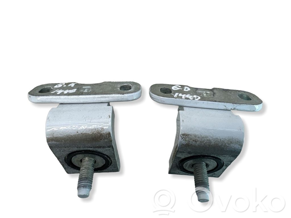 Tailgate/trunk/boot hinge