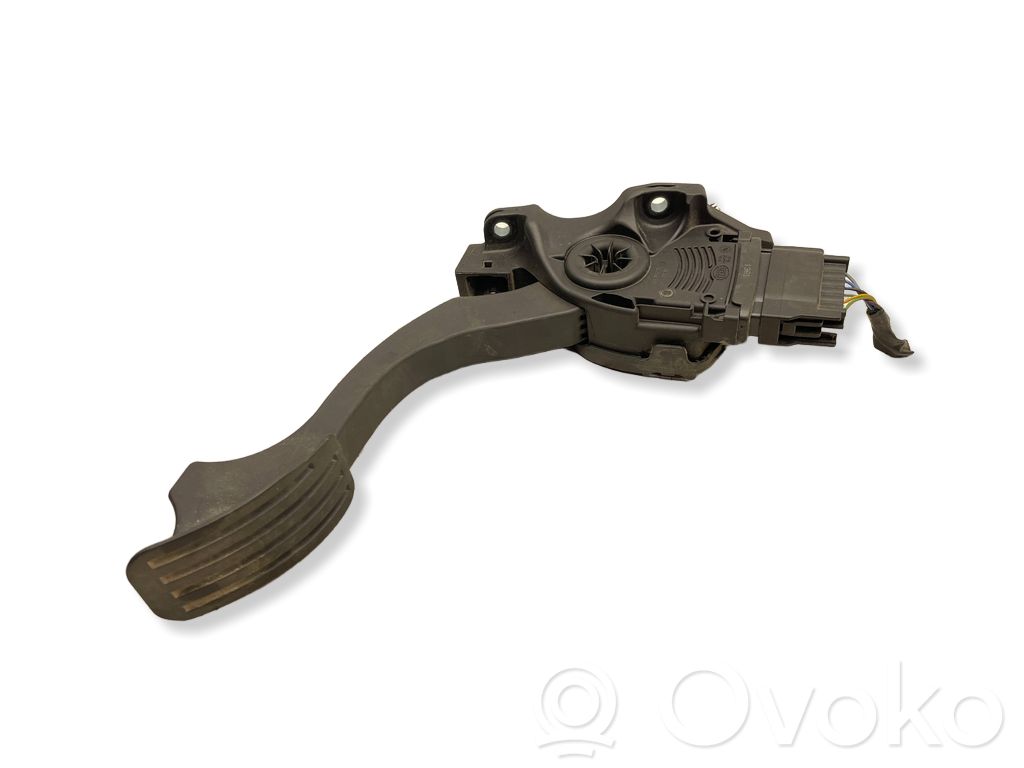 Ford Mondeo MK IV Akceleratoriaus pedalas 
