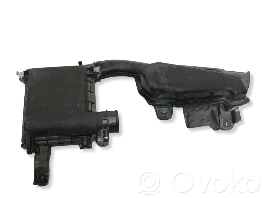 Toyota Auris E180 Tapa de la caja del filtro de aire 