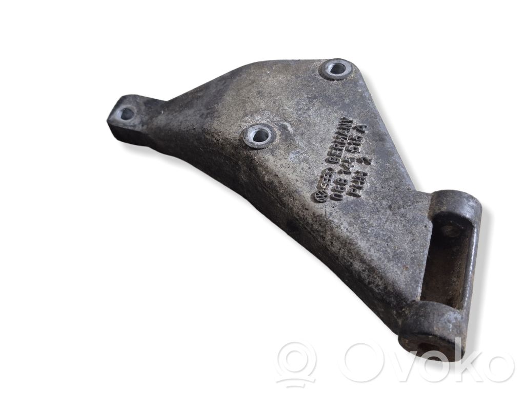 Audi 80 90 S2 B4 Engine mounting bracket 