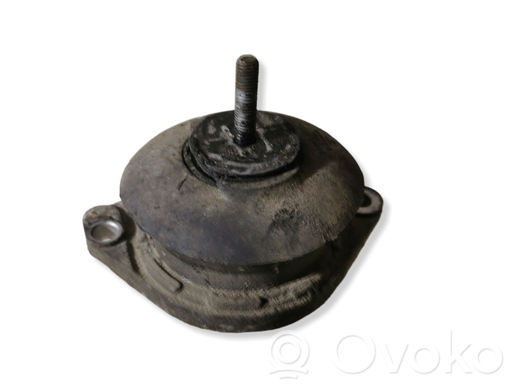 Engine mount bracket   8A0199382