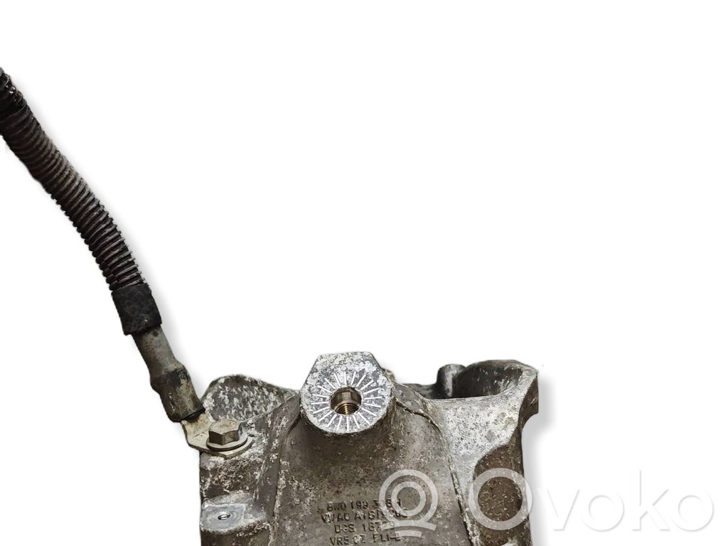 Audi A4 S4 B9 Engine mounting bracket 