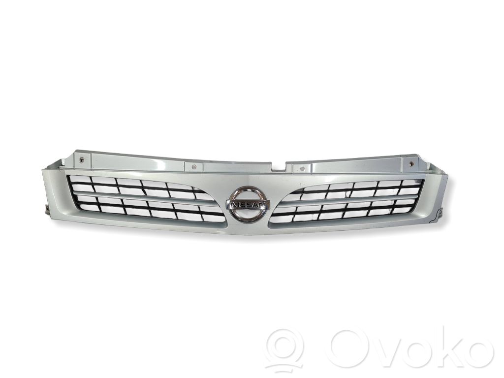 Nissan Interstar Front bumper upper radiator grill 