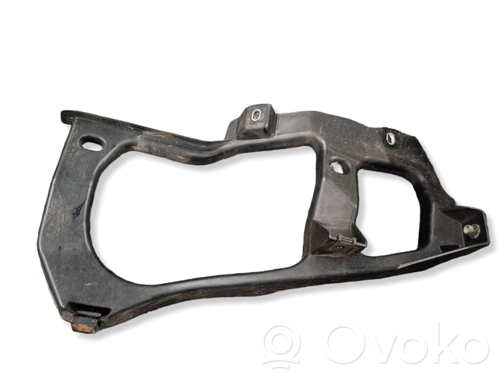 Volkswagen Touareg II Staffa faro/fanale 
