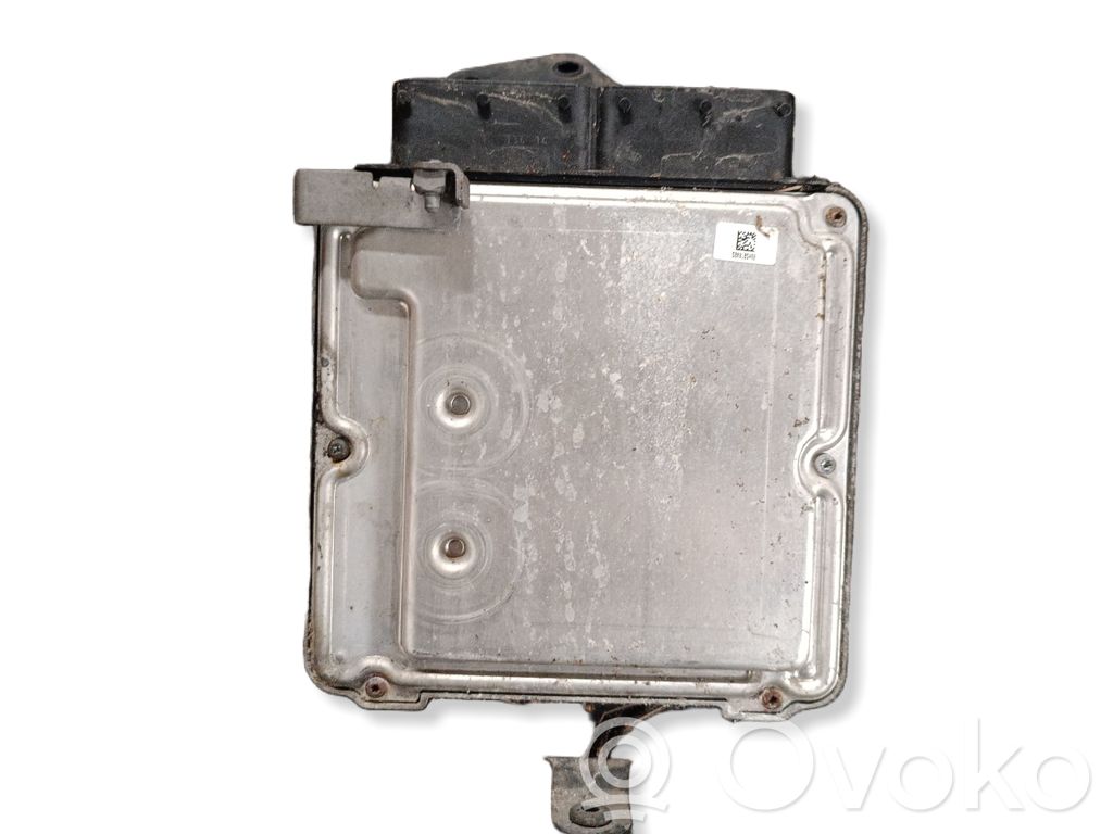 Volkswagen Touareg II Engine control unit/module 