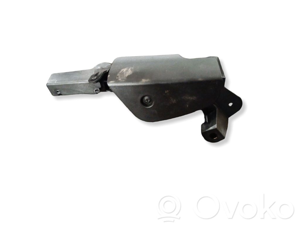 Engine bonnet (hood) release handle   7148522