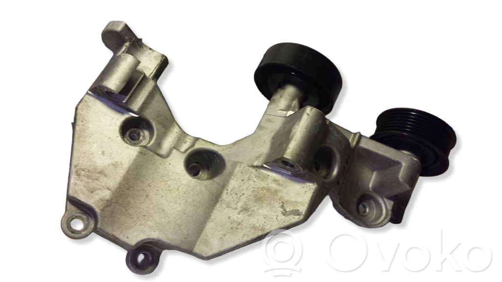 Hyundai Tucson TL A/C compressor mount bracket 