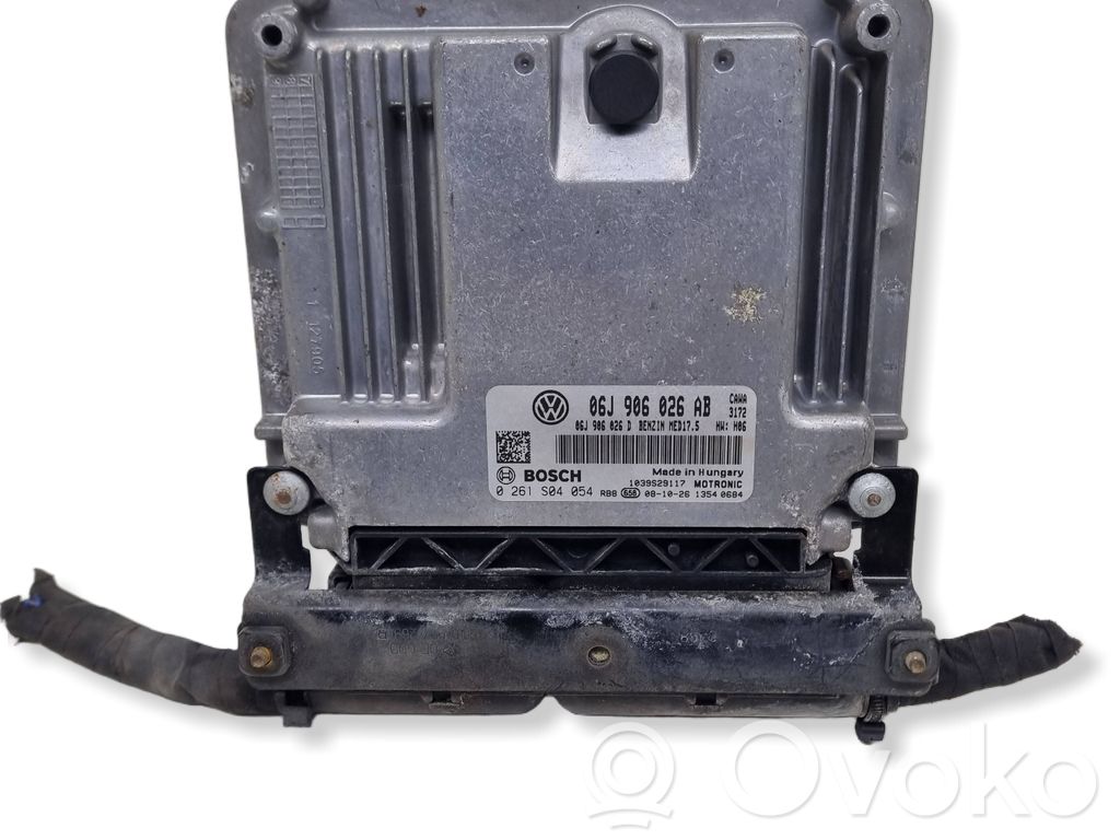 Volkswagen Tiguan Engine control unit/module 