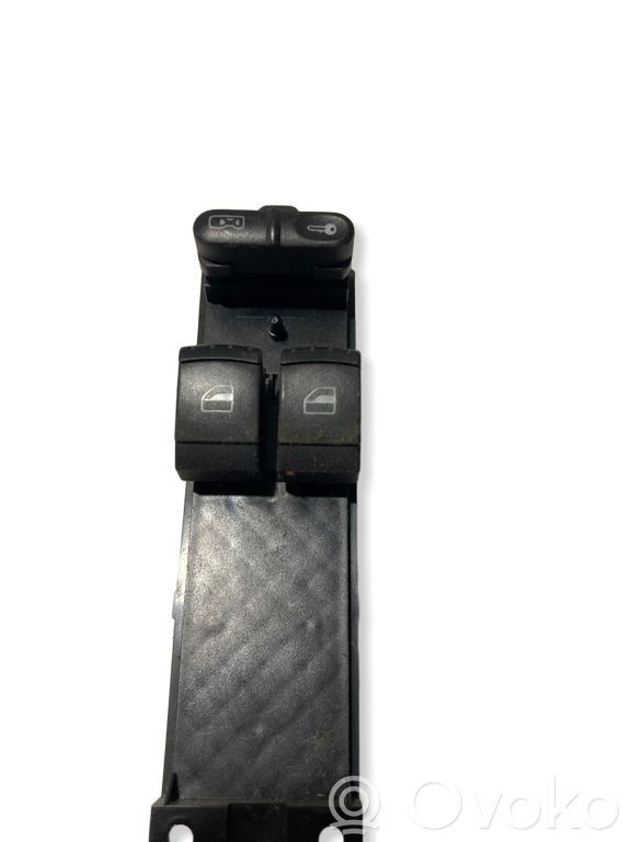 Seat Leon (1M) Electric window control switch 