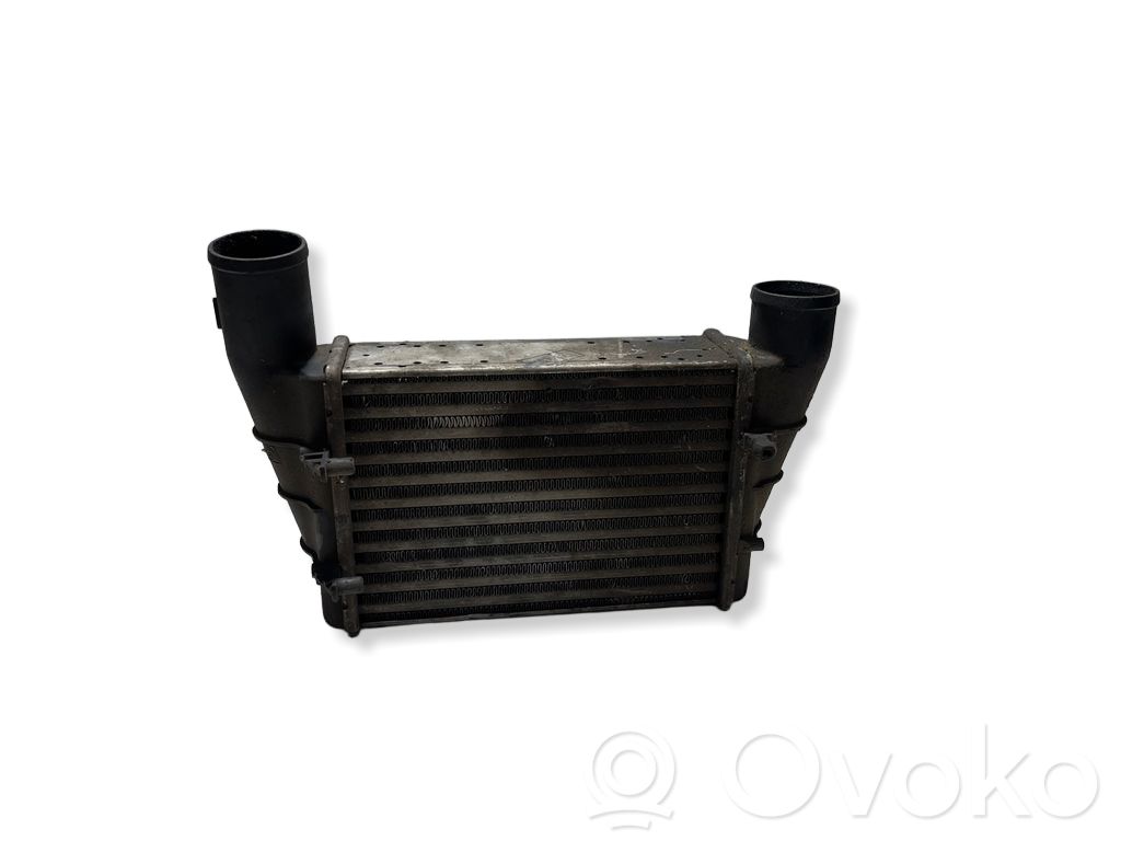 Audi A4 S4 B5 8D Interkūlerio radiatorius 