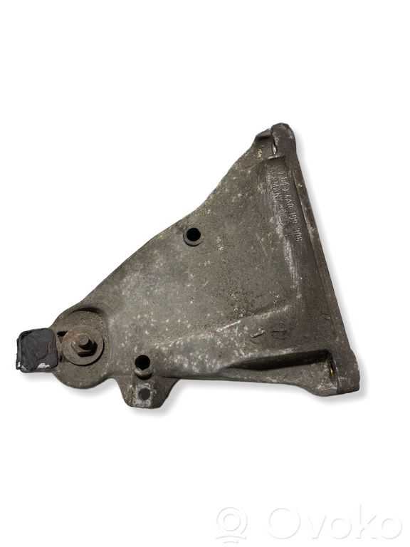 Audi 100 S4 C4 Engine mounting bracket 