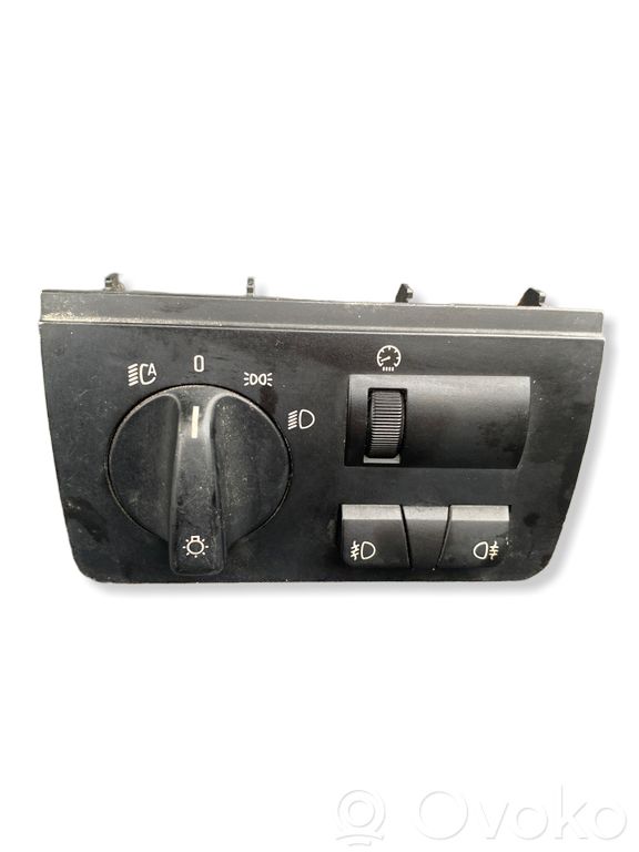 Light switch   6909775,076466,037045061