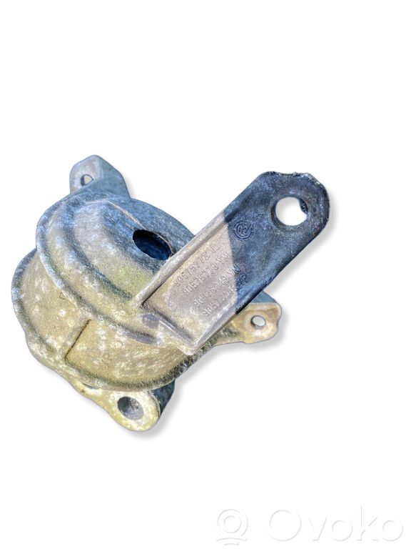 Opel Zafira A Engine mount bracket 